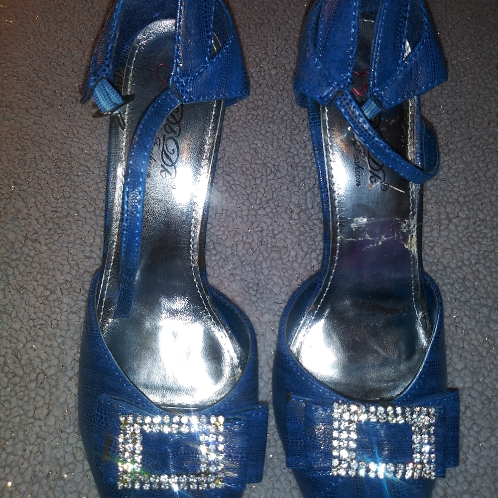 Navy Blue size 9 Heels